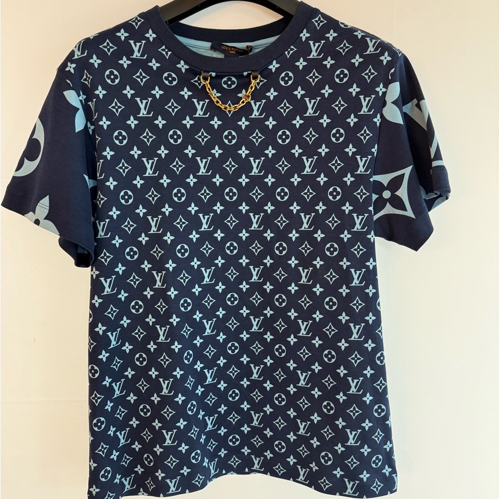 Louis Vuitton Monogram Chain Detail T-Shirt in Marine Blue - Size S